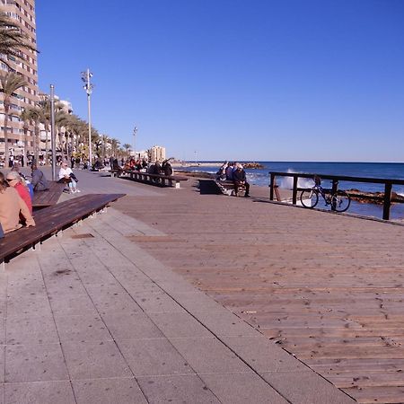 Edificio 1º Linea De Playa, En Paseo Maritimo De Torrevieja, Alicante, Costa Blanca Bagian luar foto