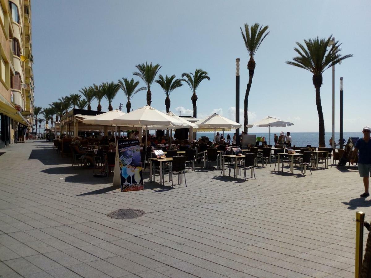 Edificio 1º Linea De Playa, En Paseo Maritimo De Torrevieja, Alicante, Costa Blanca Bagian luar foto